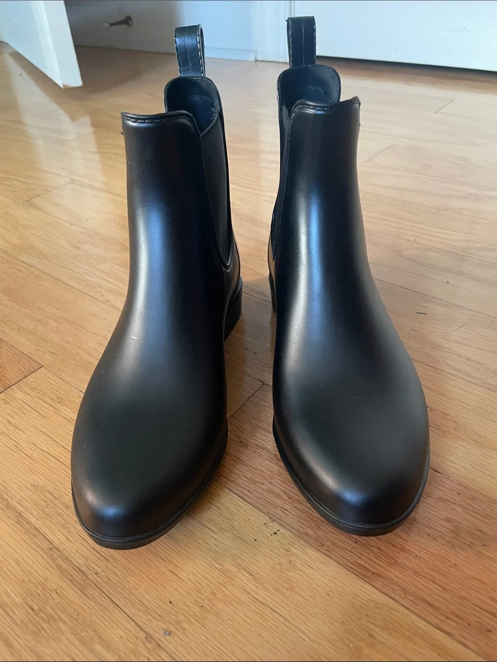 Black Chelsea Rain Ankle Boots budget crew Mercantile, ladies size 6 - Picture 2 of 7